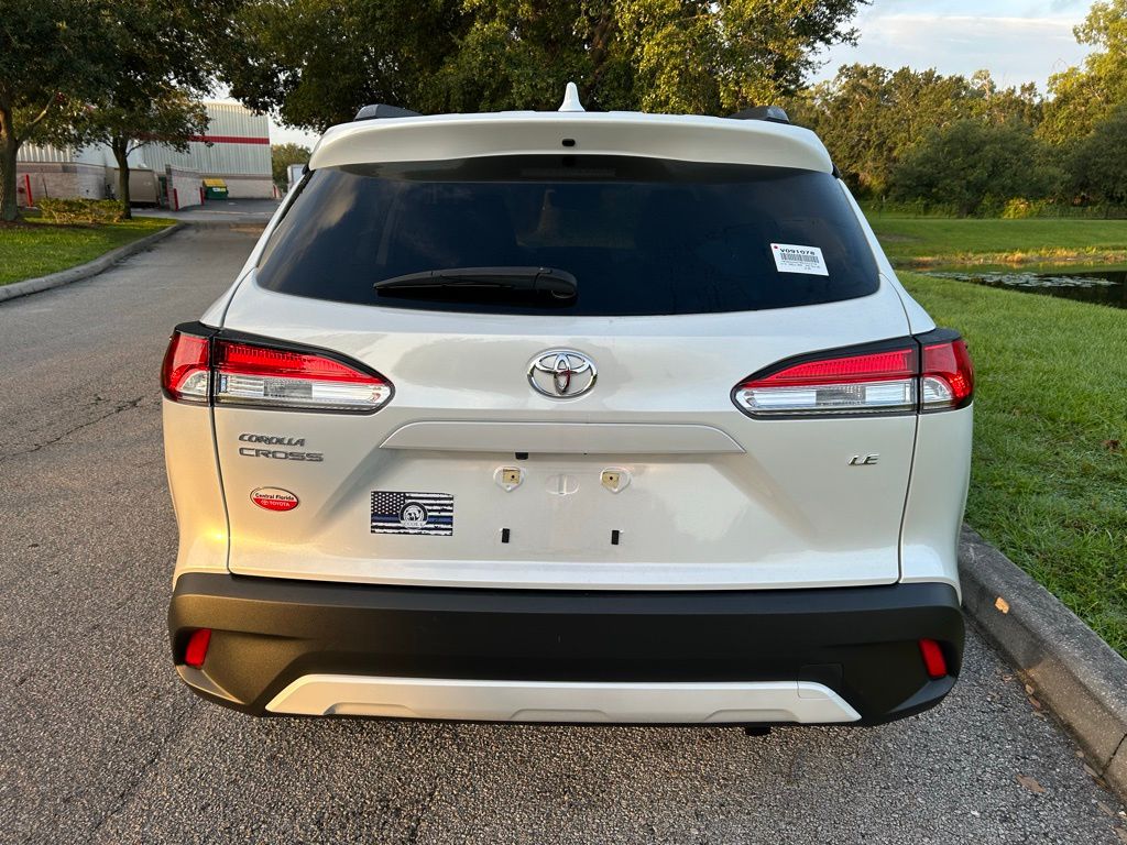 Thumbnail: 2024 Toyota Corolla Cross - 4