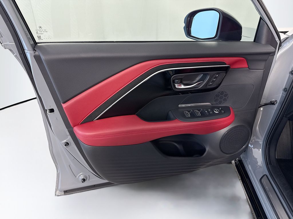 Thumbnail: 2025 Acura ADX - 25