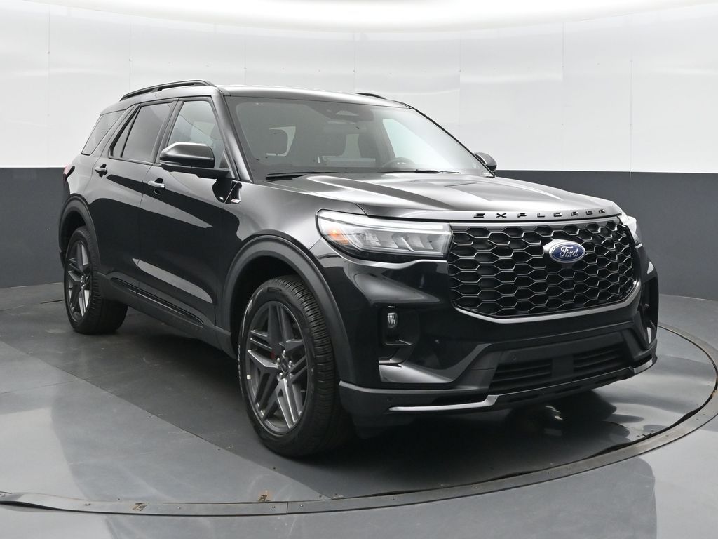 2025 Ford Explorer ST-Line AWD
