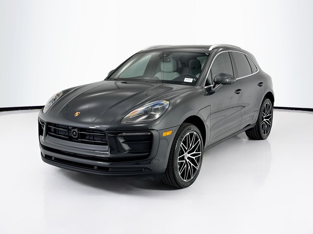 Thumbnail: 2026 Porsche Macan - 1