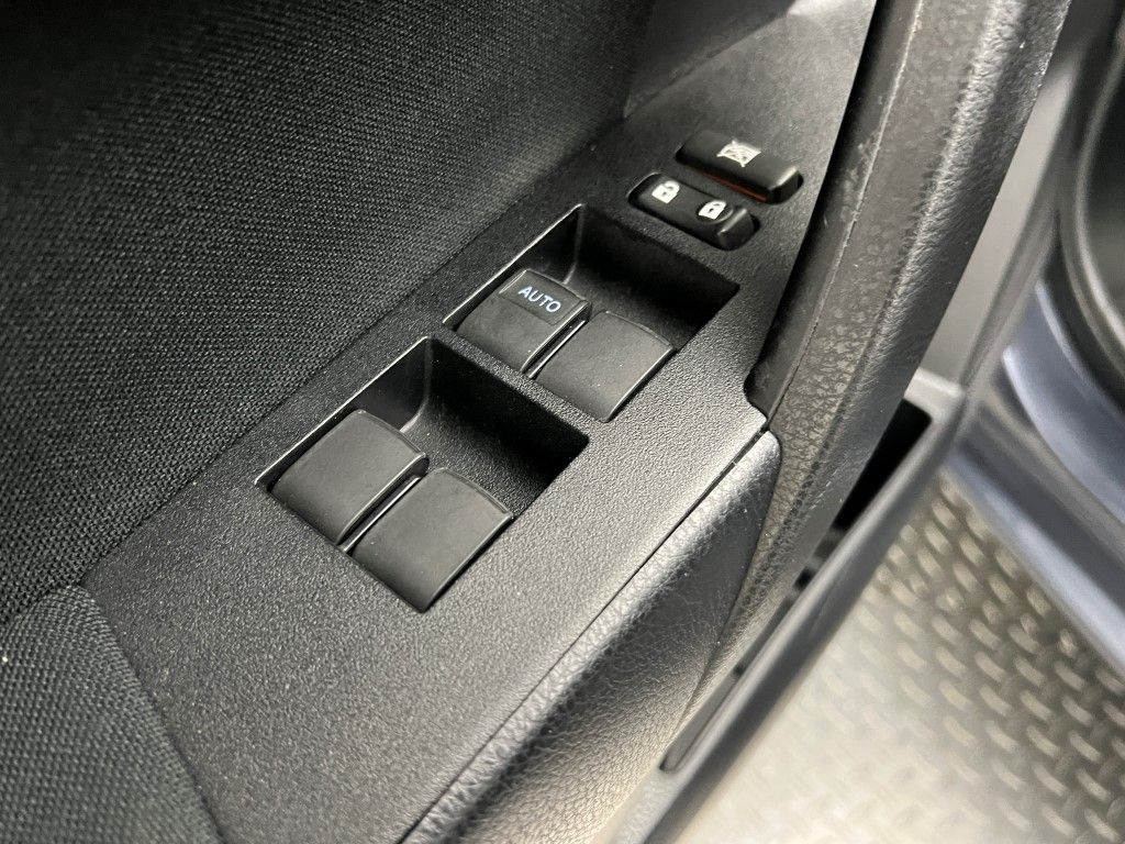 Thumbnail: 2014 Toyota Corolla - 23