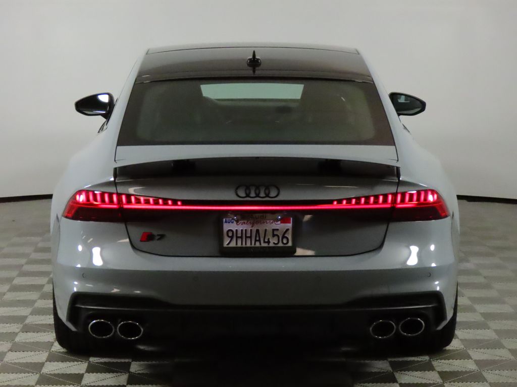 Thumbnail: 2023 Audi S7 - 4