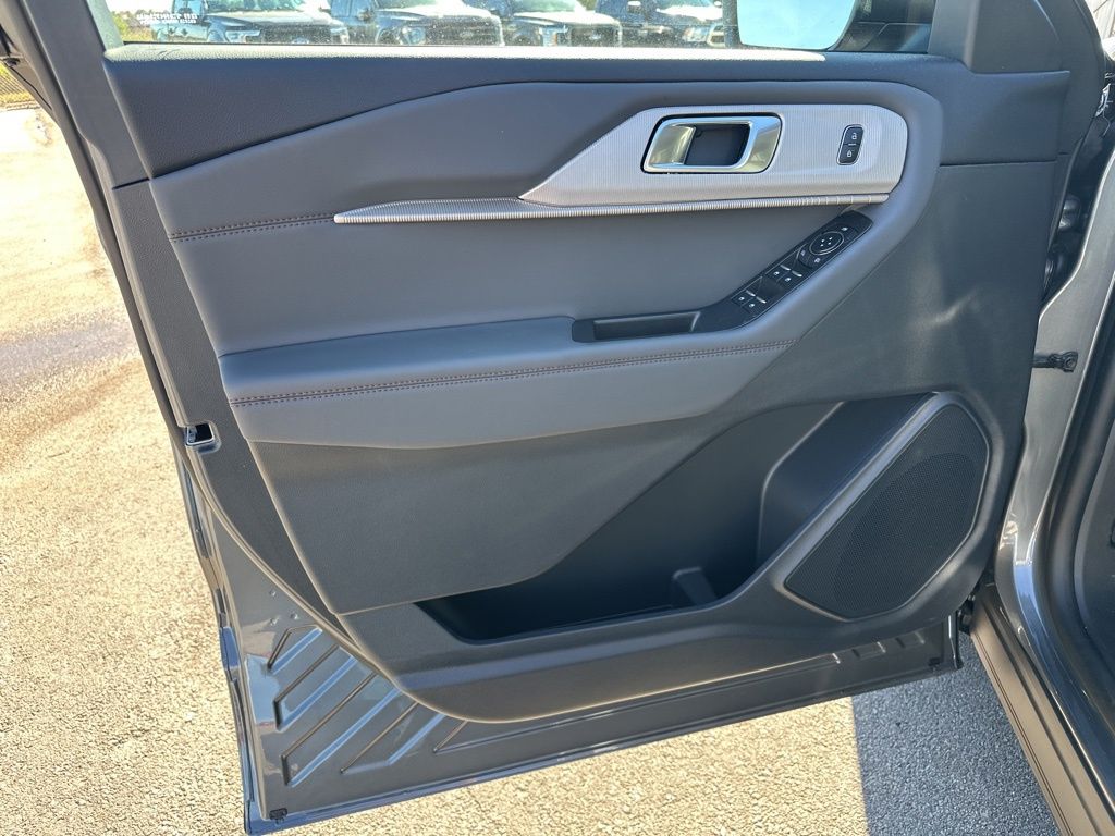 2026 Ford Explorer Active - 9