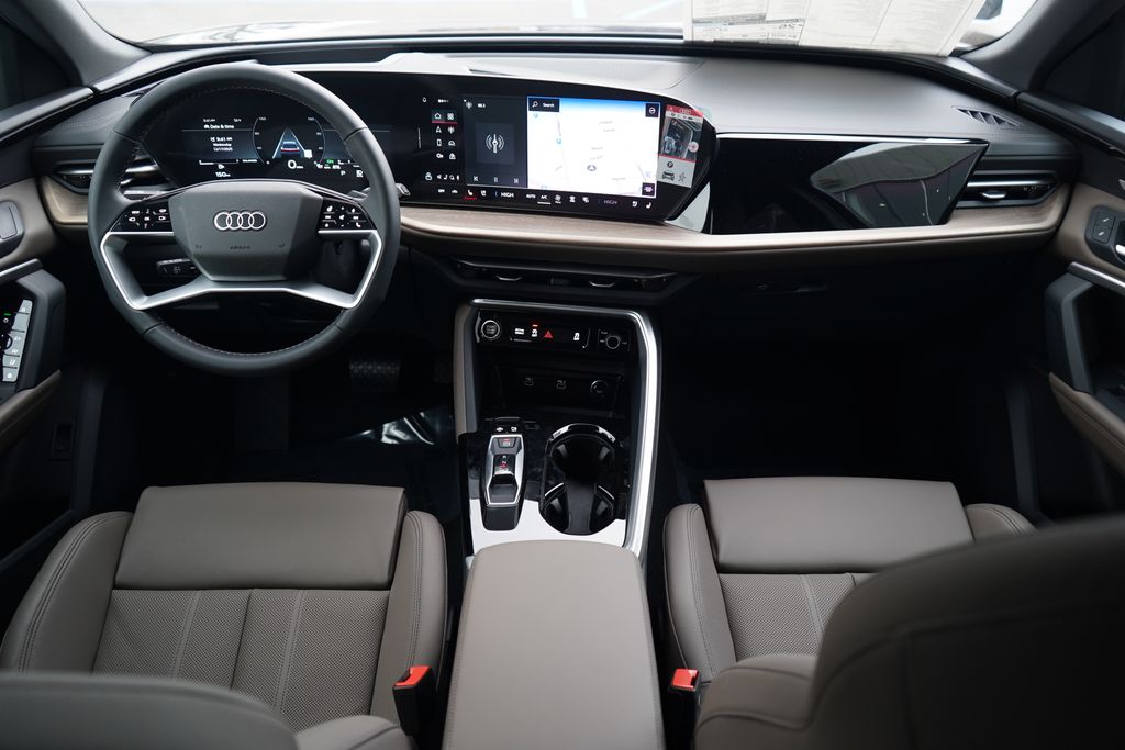 Thumbnail: 2025 Audi Q5 - 8