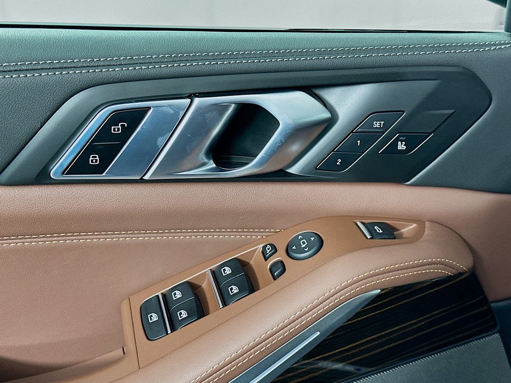 Thumbnail: 2025 BMW X5 - 18