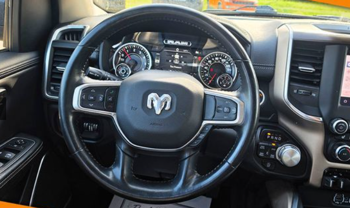 Used 2022 Blue Ram Laramie image 12