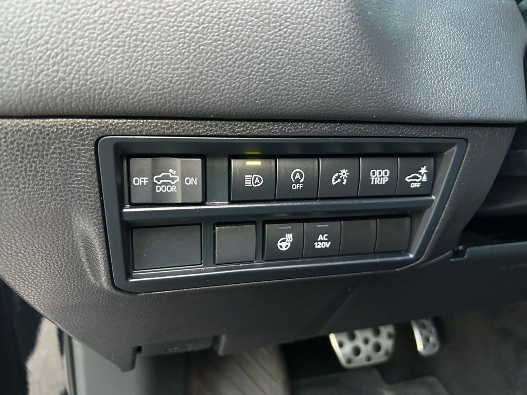 Thumbnail: 2024 Toyota Tundra - 18