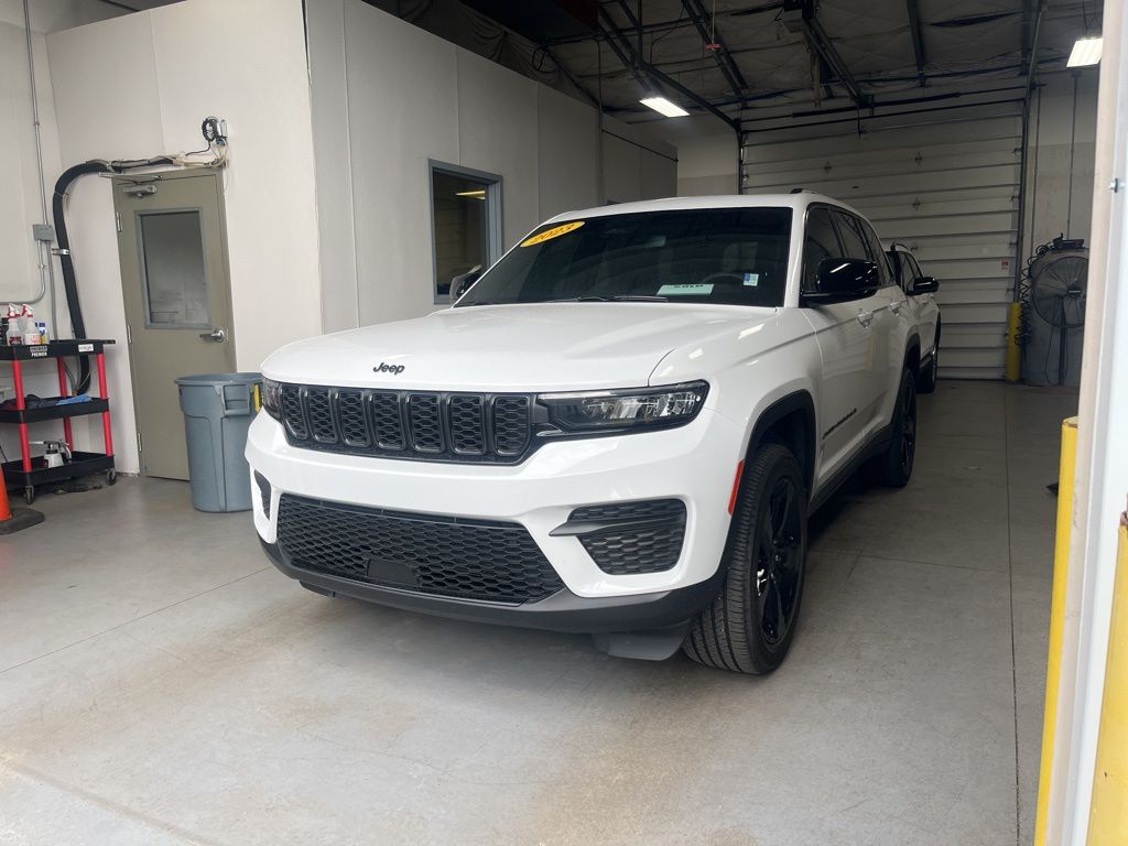 2023 Jeep Grand Cherokee Altitude X 4WD