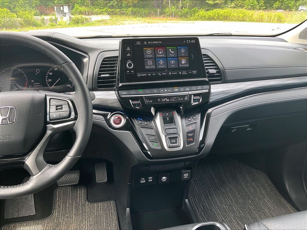 2025 Honda Odyssey — photo 19