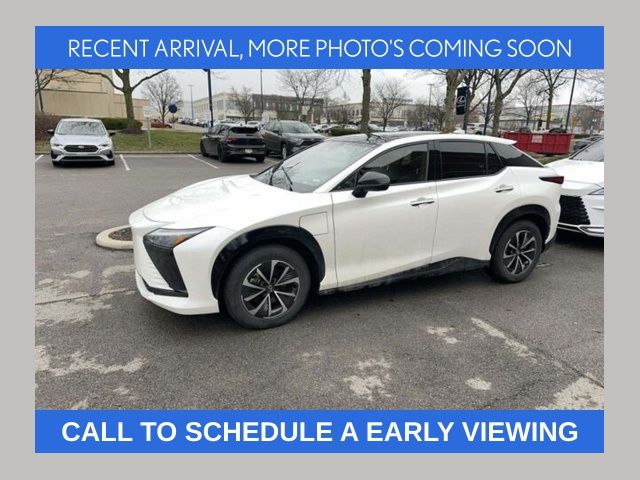 2024 Lexus RZ 450e Premium AWD with 18 inch Wheels