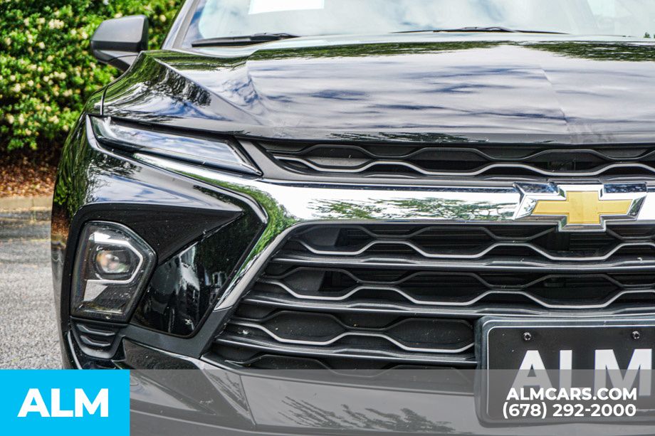 Used 2025 Black Chevrolet LT image 12