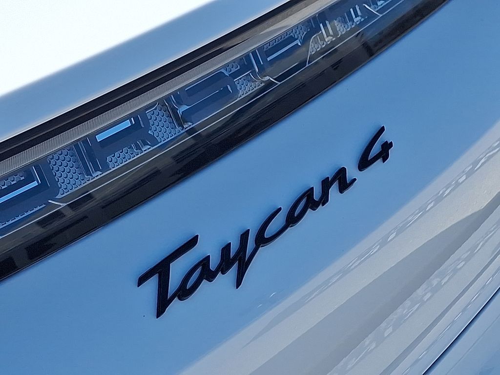 Thumbnail: 2026 Porsche Taycan - 28