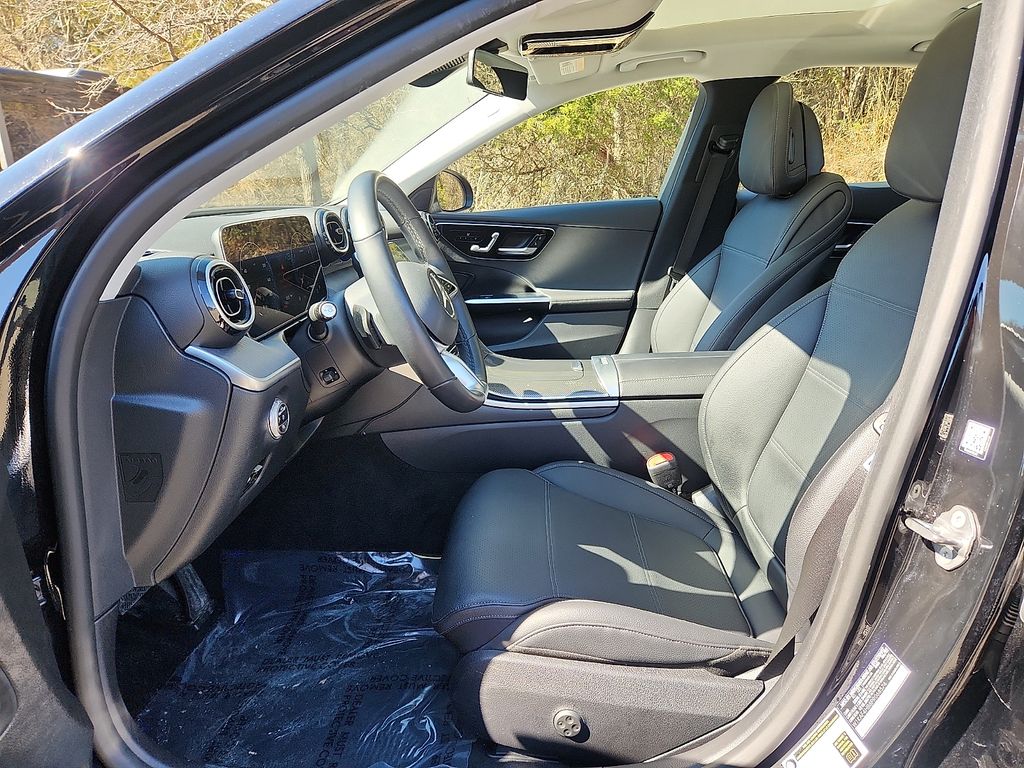 Thumbnail: 2023 Mercedes-Benz C-Class - 13