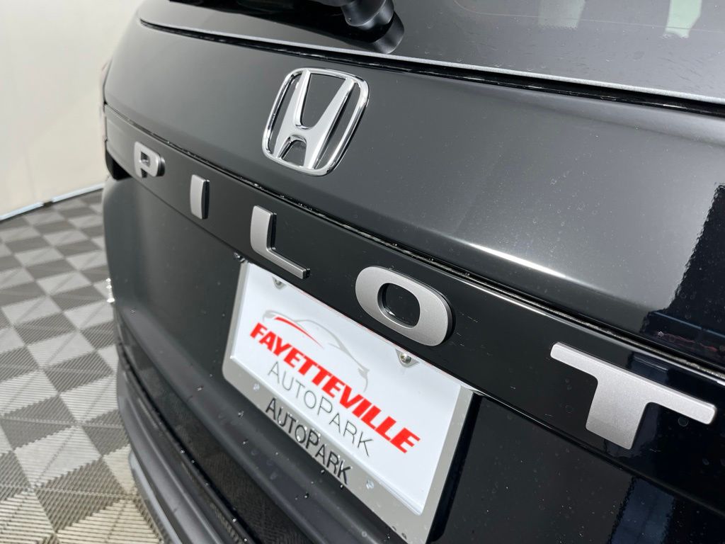 Thumbnail: 2026 Honda Pilot - 26