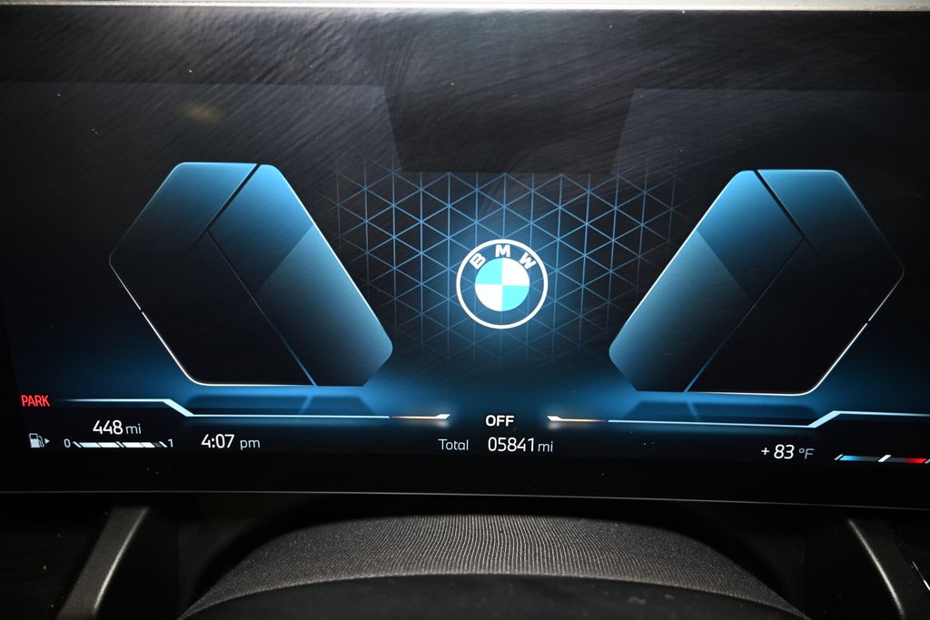 Thumbnail: 2025 BMW 5 Series - 26