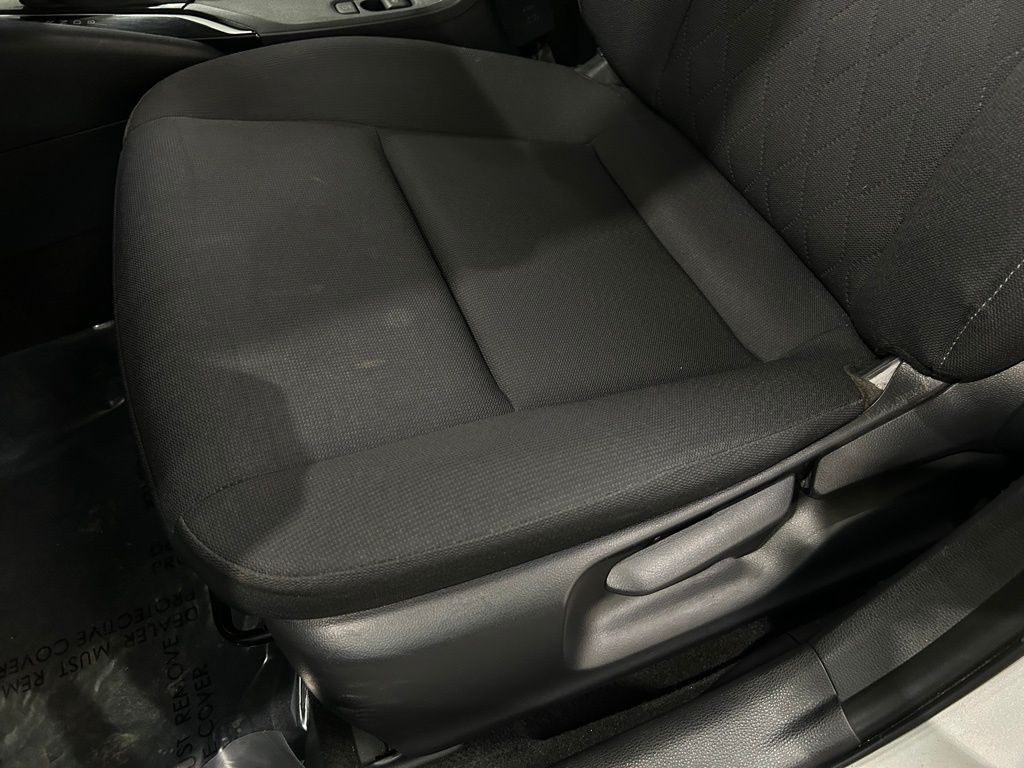 2023 Toyota Corolla LE photo 17