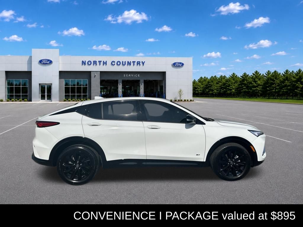 Summit White 2025 Buick Envista SUV / Crossover Front-Wheel Drive 6-Speed Automatic