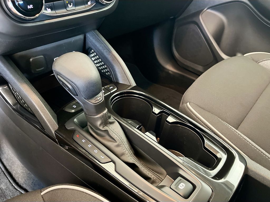 Used 2022 Red Chevrolet LT image 17