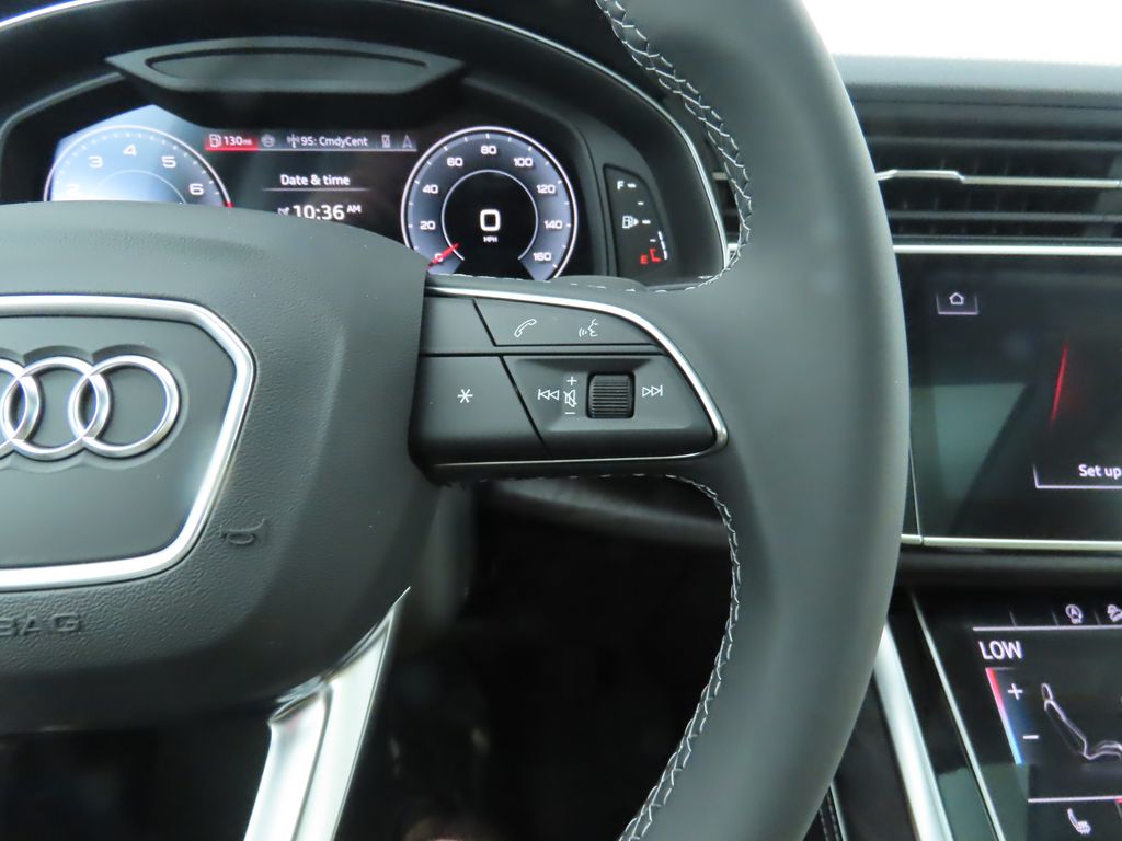 2025 Audi Q7  13