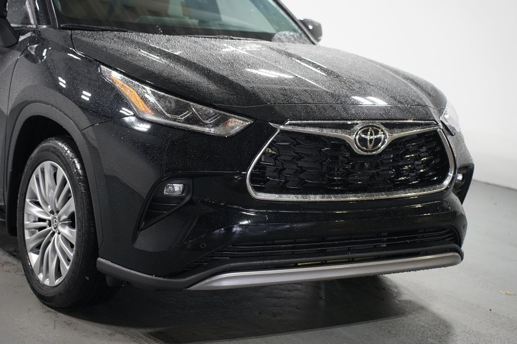 Thumbnail: 2026 Toyota Highlander - 4
