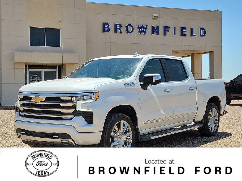 White (Iridescent Pearl Tricoat) 2024 Chevrolet Silverado 1500 Pickup Truck Four-Wheel Drive Automatic