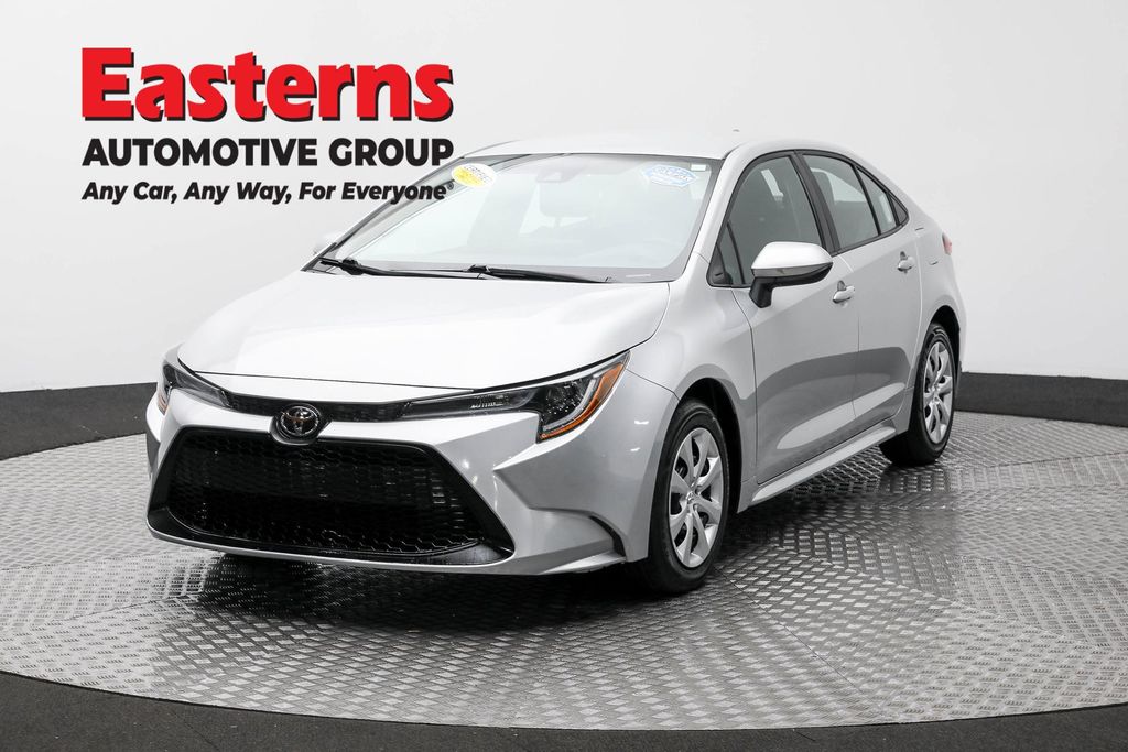 2022 Toyota Corolla LE's photo