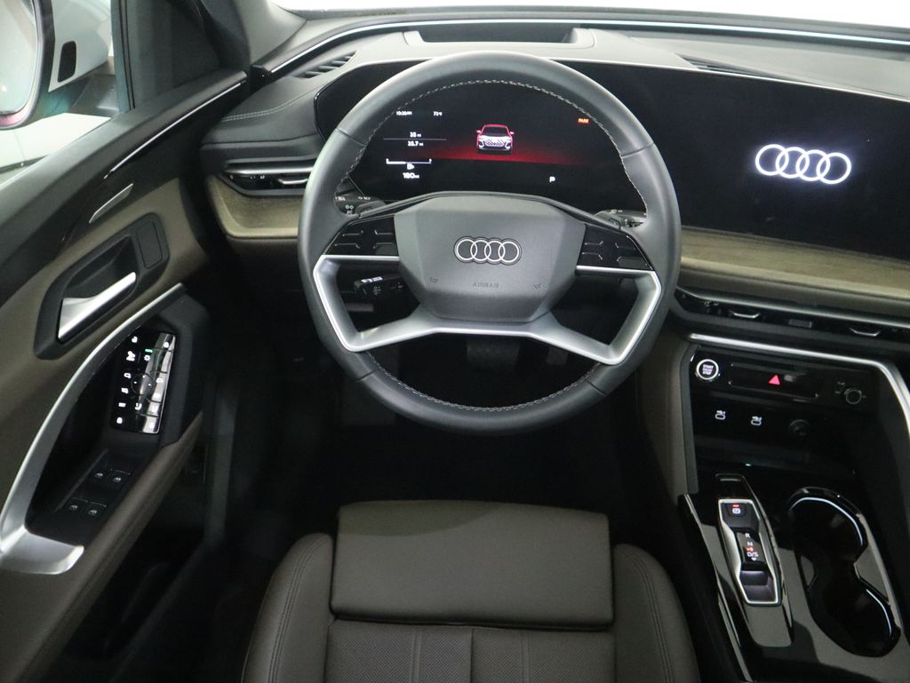 Thumbnail: 2025 Audi Q5 - 11