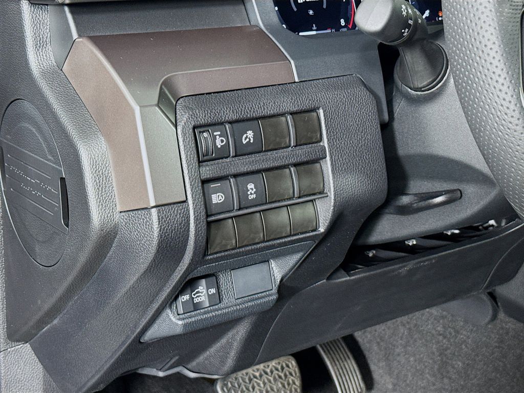 2025 Toyota Tacoma TRD PreRunner - Photo 6