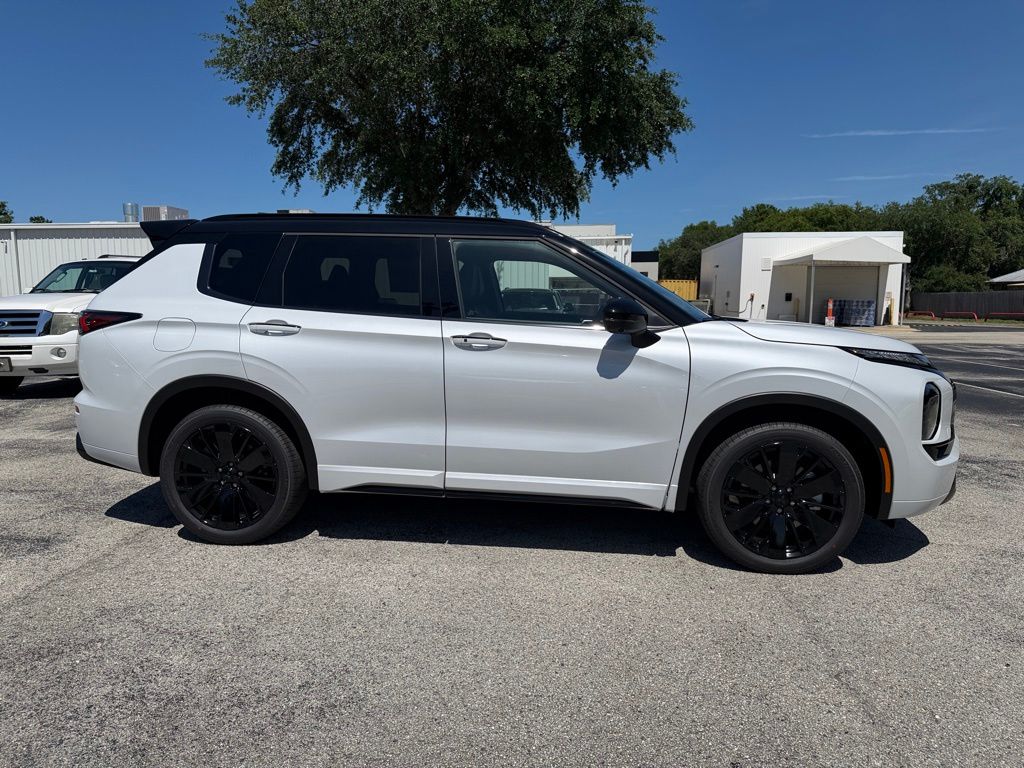 New 2026 Mitsubishi Outlander SUV