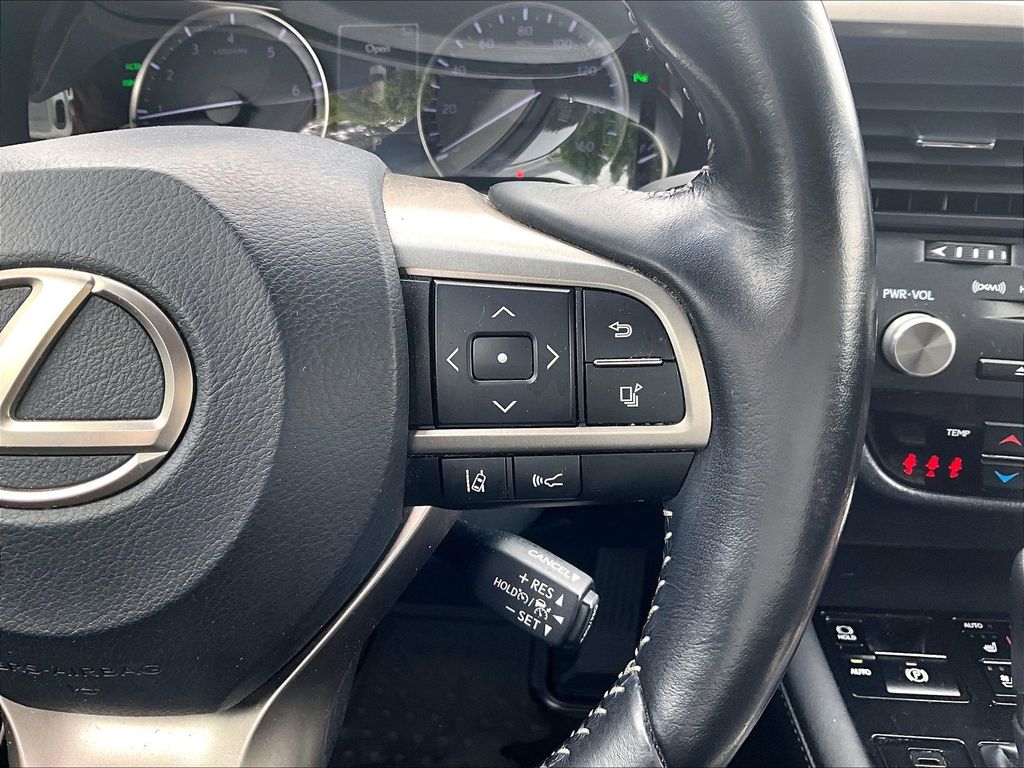 2017 Lexus RX — photo 24