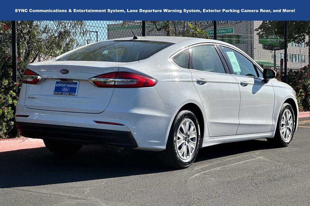 2019 Ford Fusion S 5