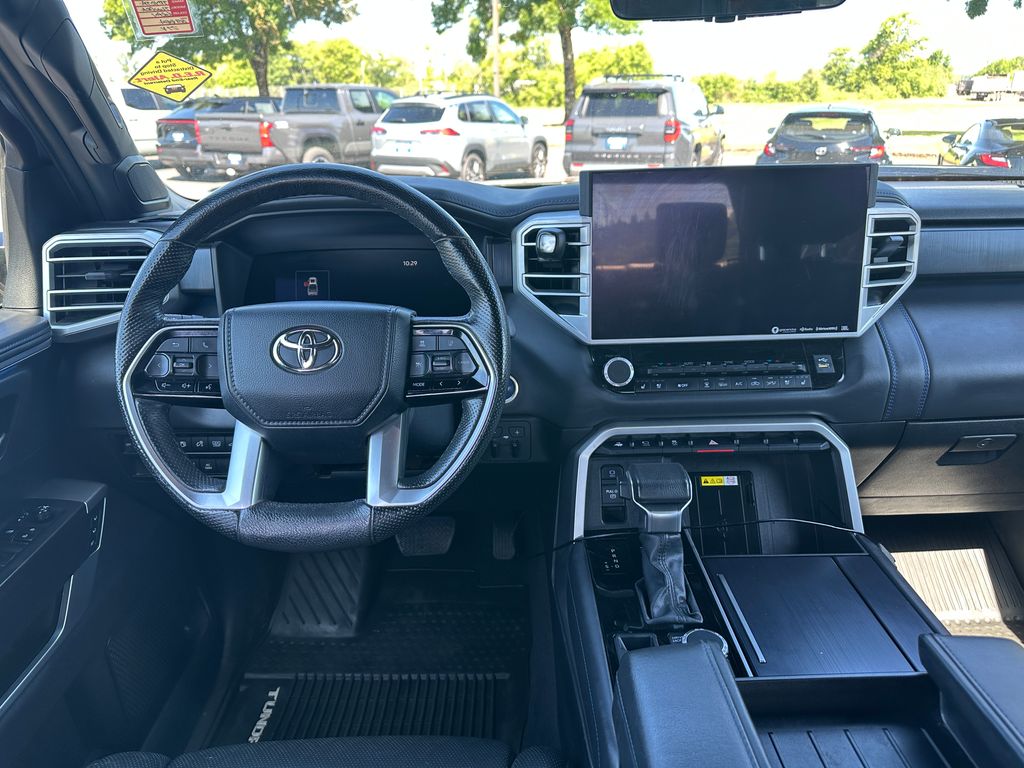 2023 Toyota Tundra Hybrid Platinum