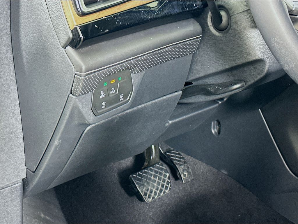 Thumbnail: 2024 Volkswagen Atlas - 10