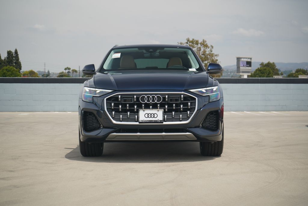 Thumbnail: 2026 Audi Q8 - 2