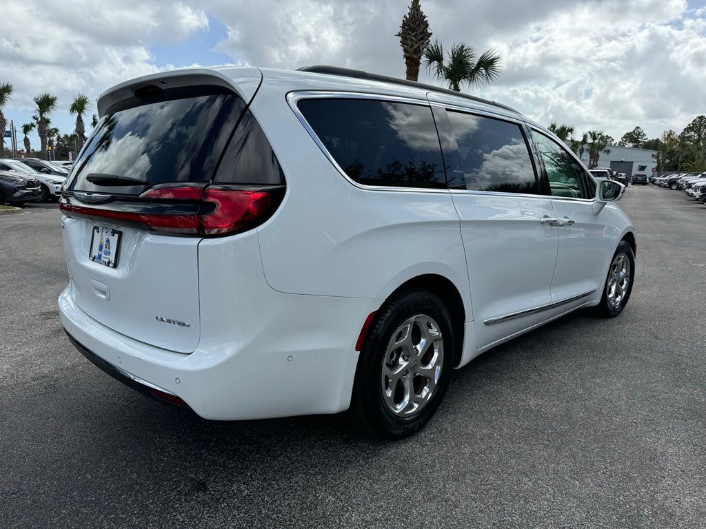 2022 Chrysler Pacifica Limited 8