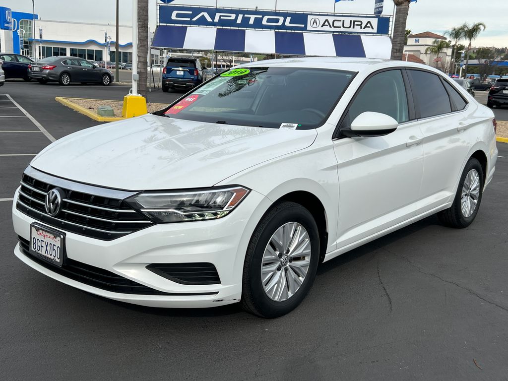 Thumbnail: 2019 Volkswagen Jetta - 3