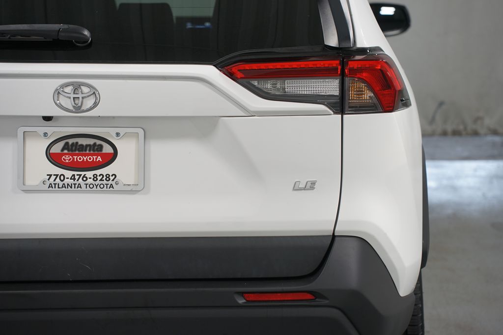Thumbnail: 2021 Toyota RAV4 - 10