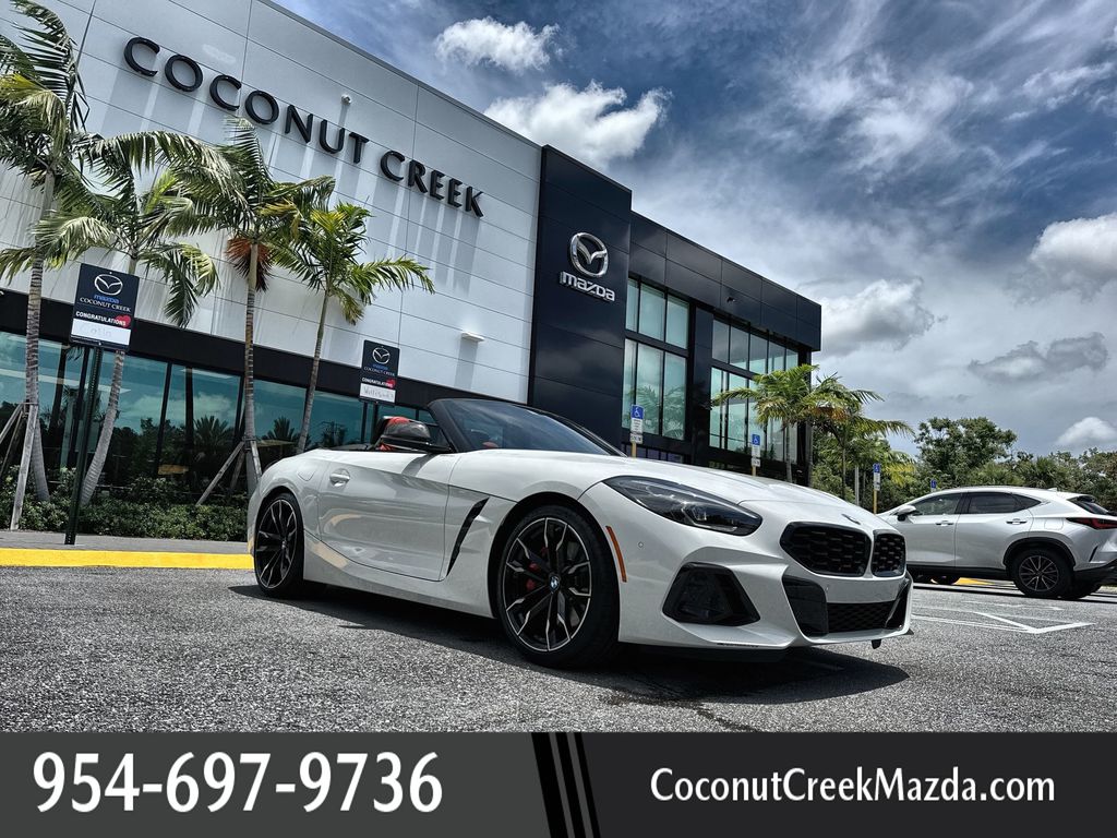 Alpine White 2026 BMW Z4 Convertible Rear-Wheel Drive Manual