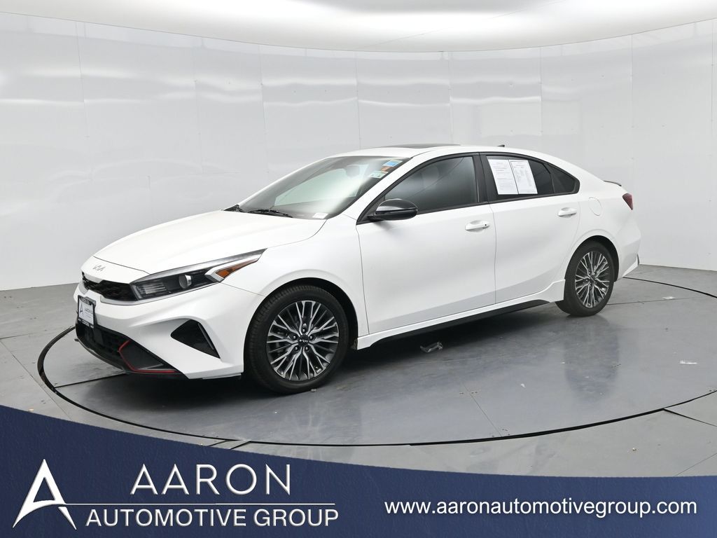 Snow White Pearl 2023 Kia Forte Sedan Front-Wheel Drive Continuously Variable Transmission