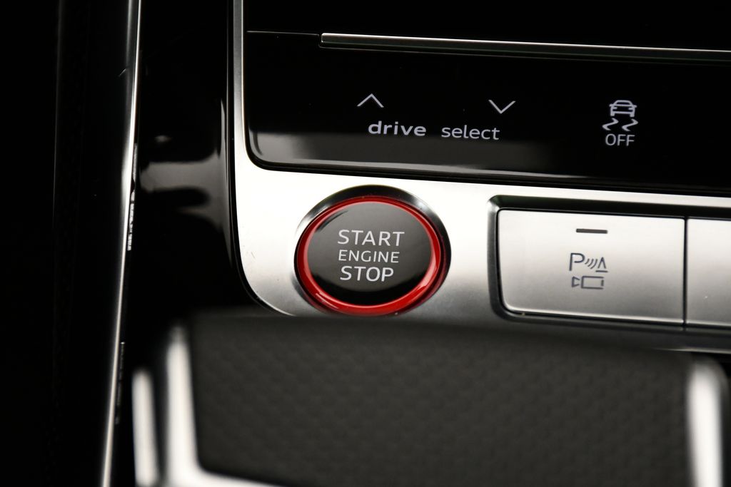 Thumbnail: 2022 Audi SQ8 - 28