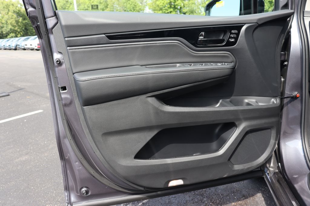 Thumbnail: 2026 Honda Odyssey - 30