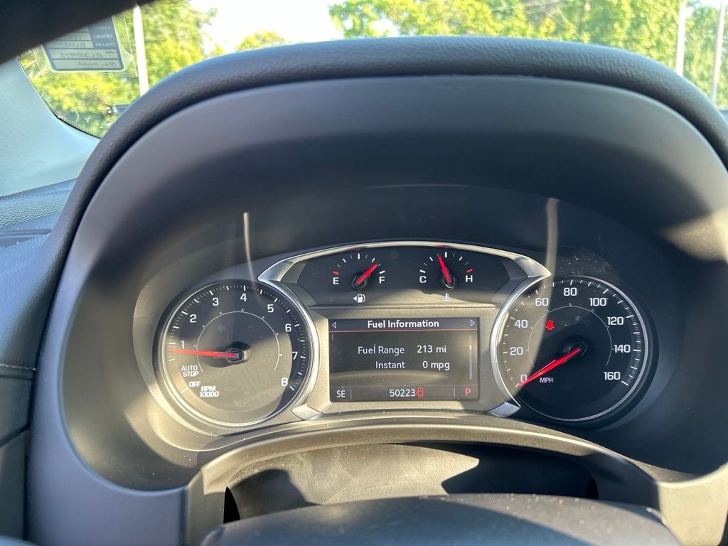 Used 2024 Blue GMC SLE image 10