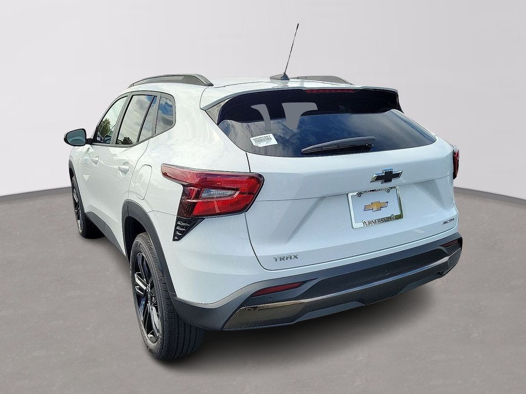 Thumbnail: 2025 Chevrolet Trax - 3