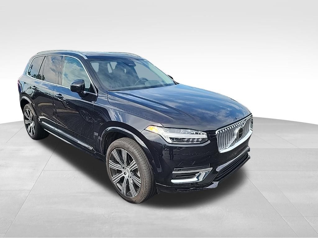 2024 Volvo XC90 Recharge Plug-In Hybrid T8 Core Bright Theme