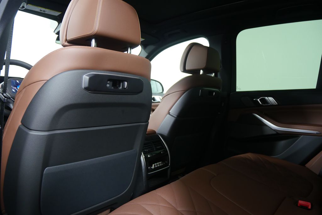 Thumbnail: 2026 BMW X5 - 17