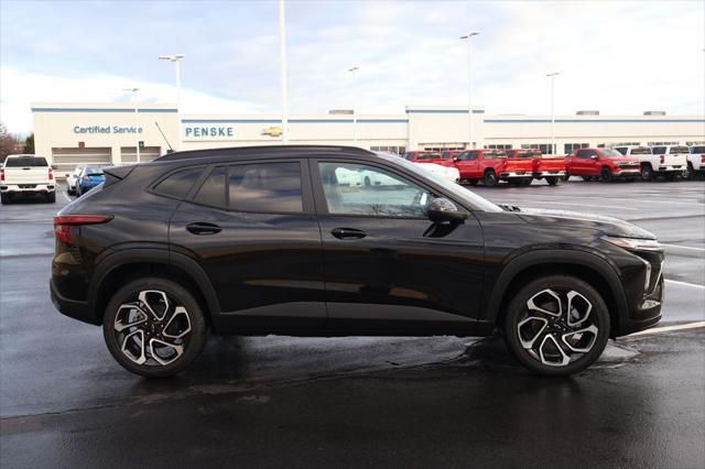 Thumbnail: 2026 Chevrolet Trax - 9