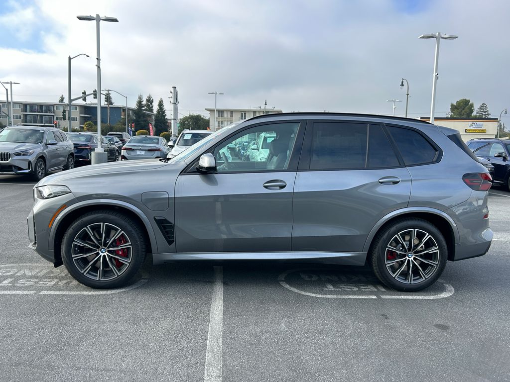 Thumbnail: 2026 BMW X5 - 2