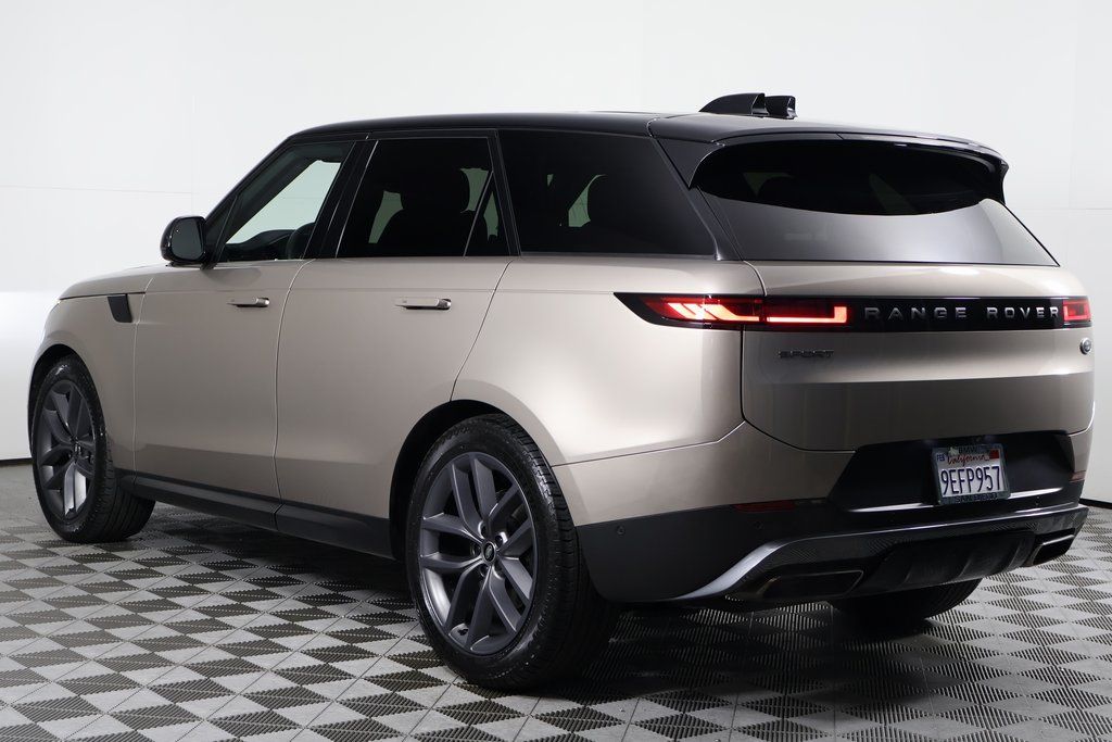 Thumbnail: 2023 Land Rover Range Rover Sport - 6