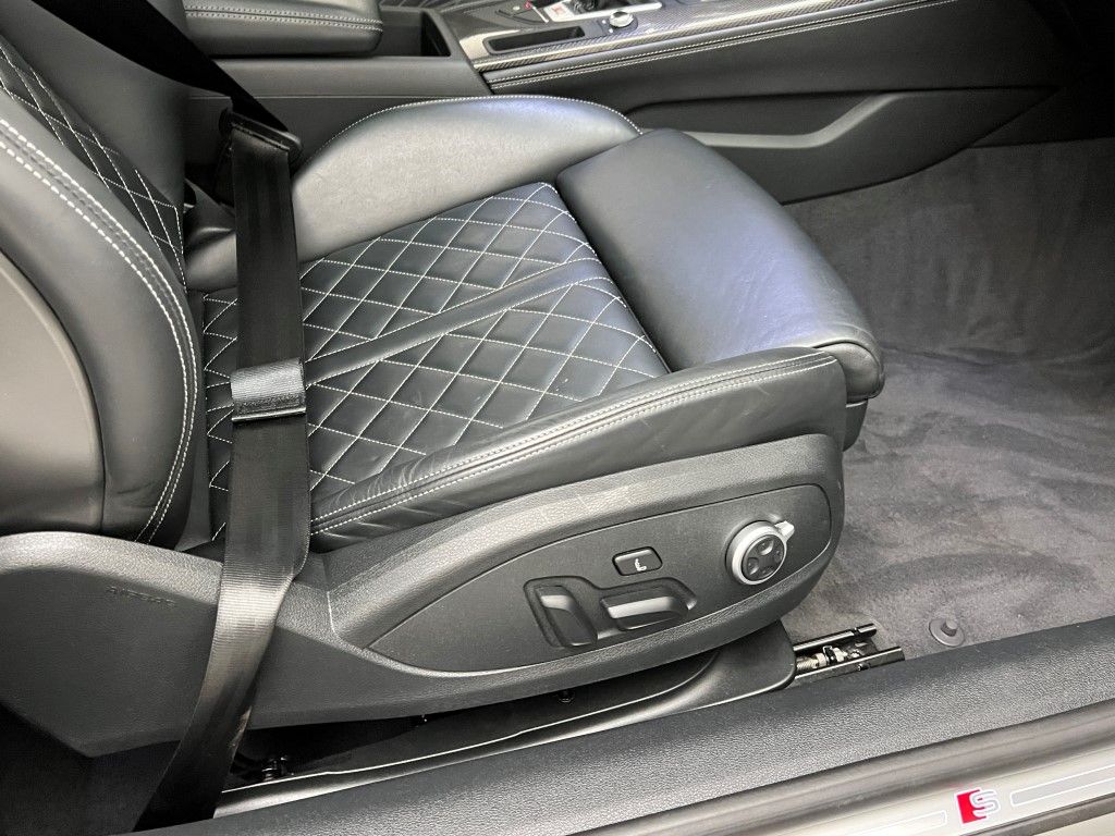Thumbnail: 2019 Audi S5 - 11