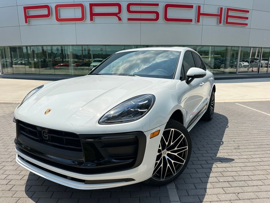 Thumbnail: 2026 Porsche Macan - 1